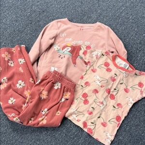 Little Girls Pajama Bundle Set of Clothes Size 5/6